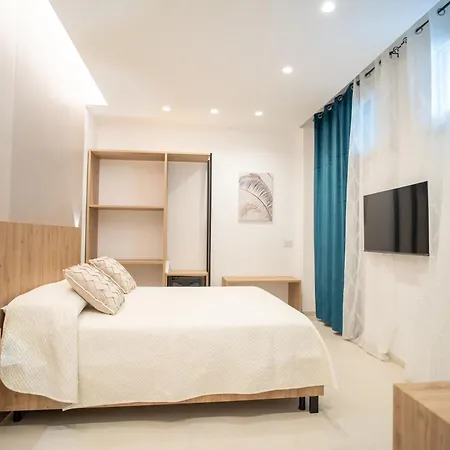 B&B M S 크로토네