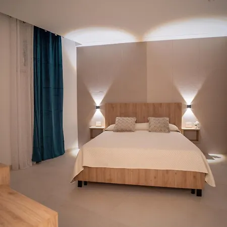 B&B M S 크로토네