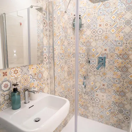 M S B&B 크로토네