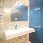 Bed & Breakfast M S 4*