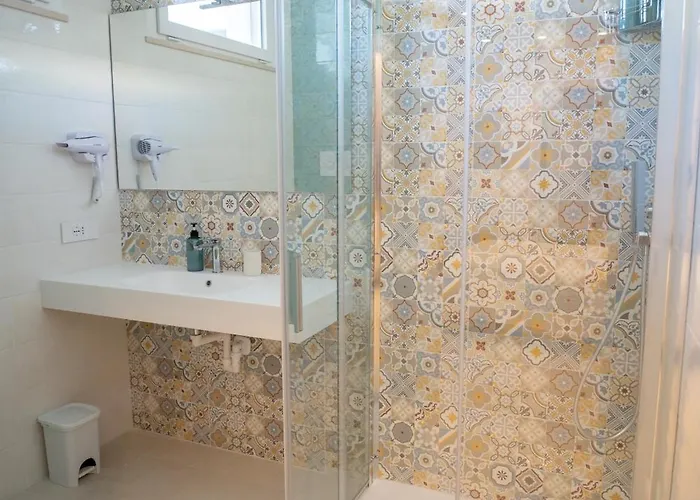 Bed & Breakfast M S *